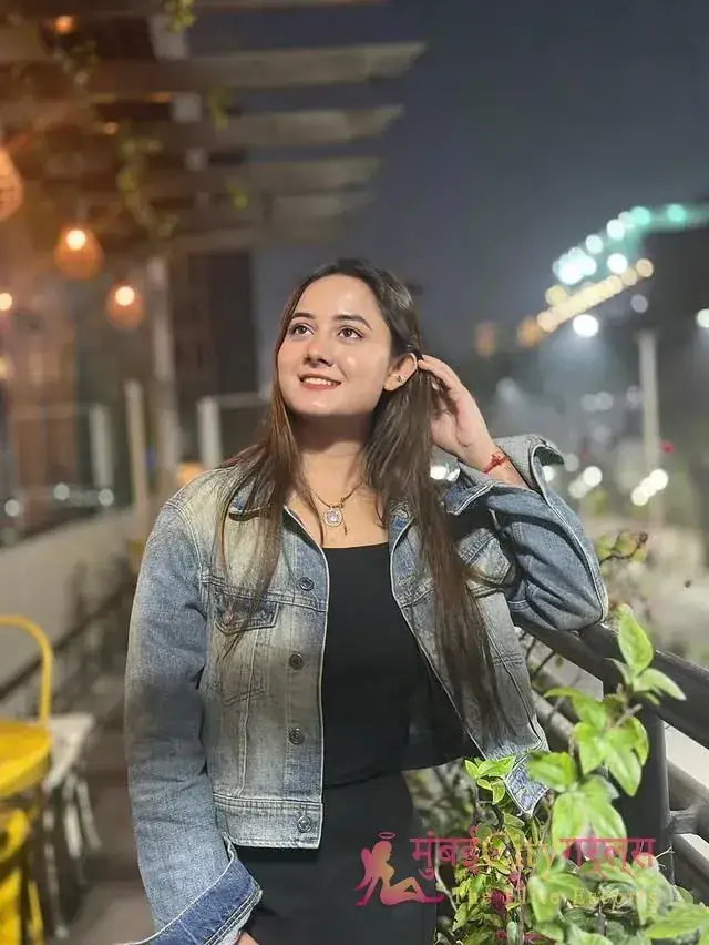Chandini, 25, call girl in Powai, Mumbai