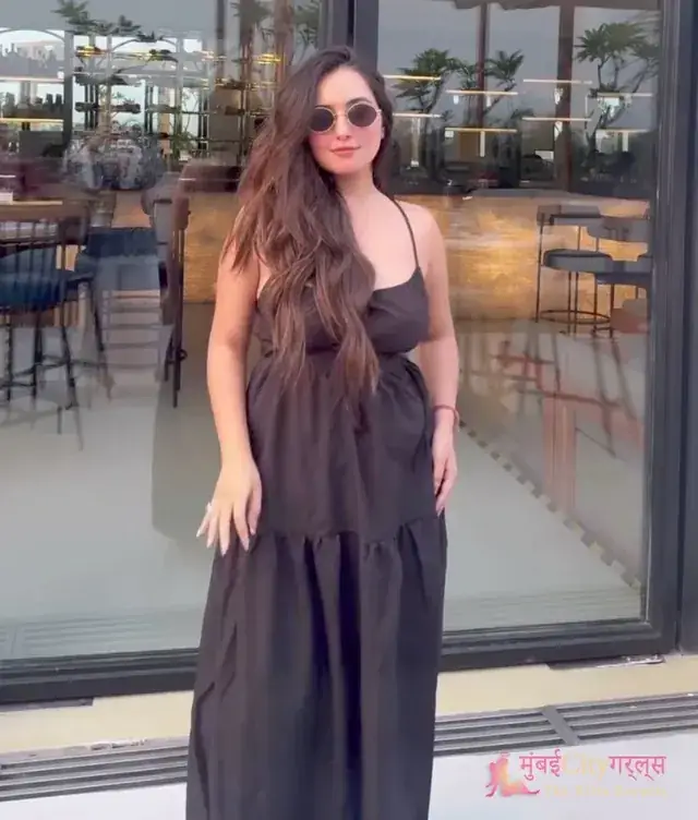 Heena, 23, call girl in Powai, Mumbai