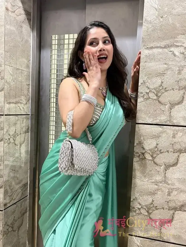 Komal, 23, call girl in Byculla, Mumbai
