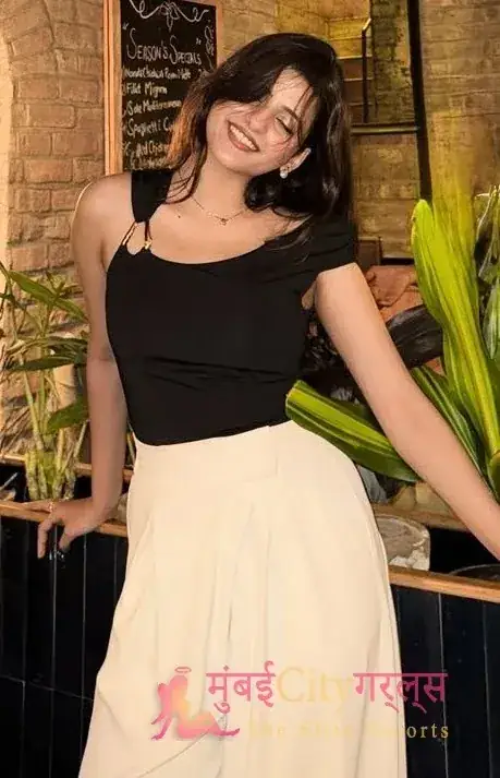 Meera, 21, call girl in Thane, Mumbai, photo 3