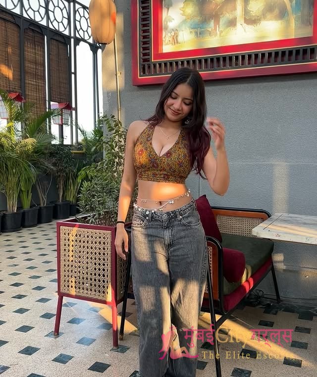 Mumbai Escort Aliyaa