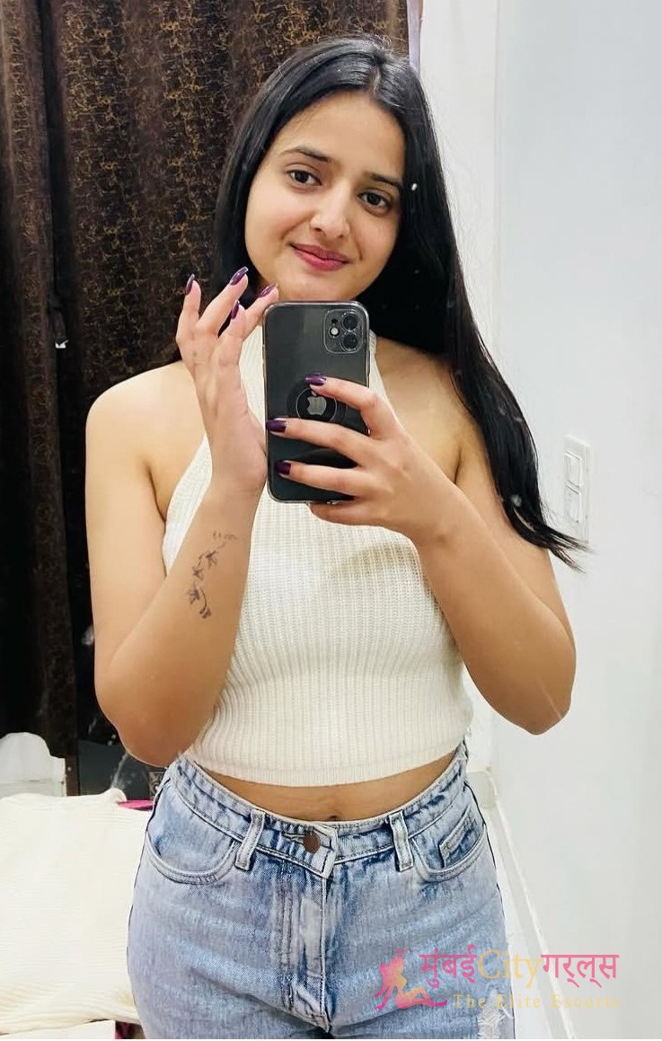 Escort Ananya 2